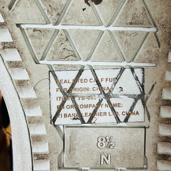 Real Calf fur and leather sz 8.5 Vaneli sport Leopard Print Slip-On Sneakers - Picture 6 of 6